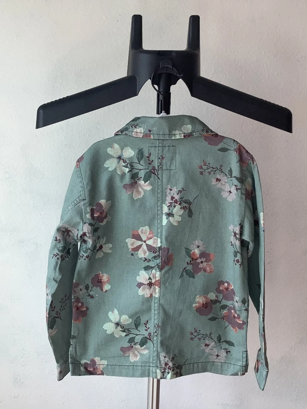 NWT OshKosh B’Gosh Kids Girl Green Floral Button Front Jean Jacket Size 4